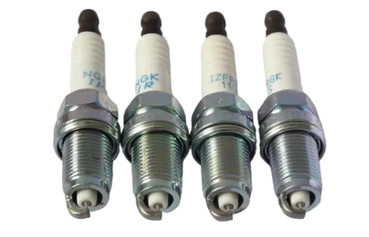 Nuova Candela di Ricambio per Riparazione e Manutenzione del Motore dell'auto: OEM: 12290-R70-A01/ILZKR7B11 (Confezione da 4)