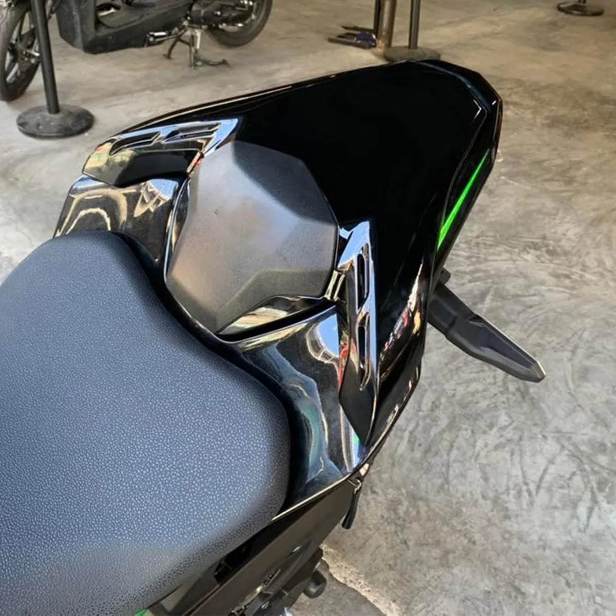 Coprisedile per sedile posteriore Coda del sellino passeggero Carenatura Replacement for sedile singolo Z900 Z 900 Z-900 2017-2021 2022 2023 2024 Accessori (Nero)