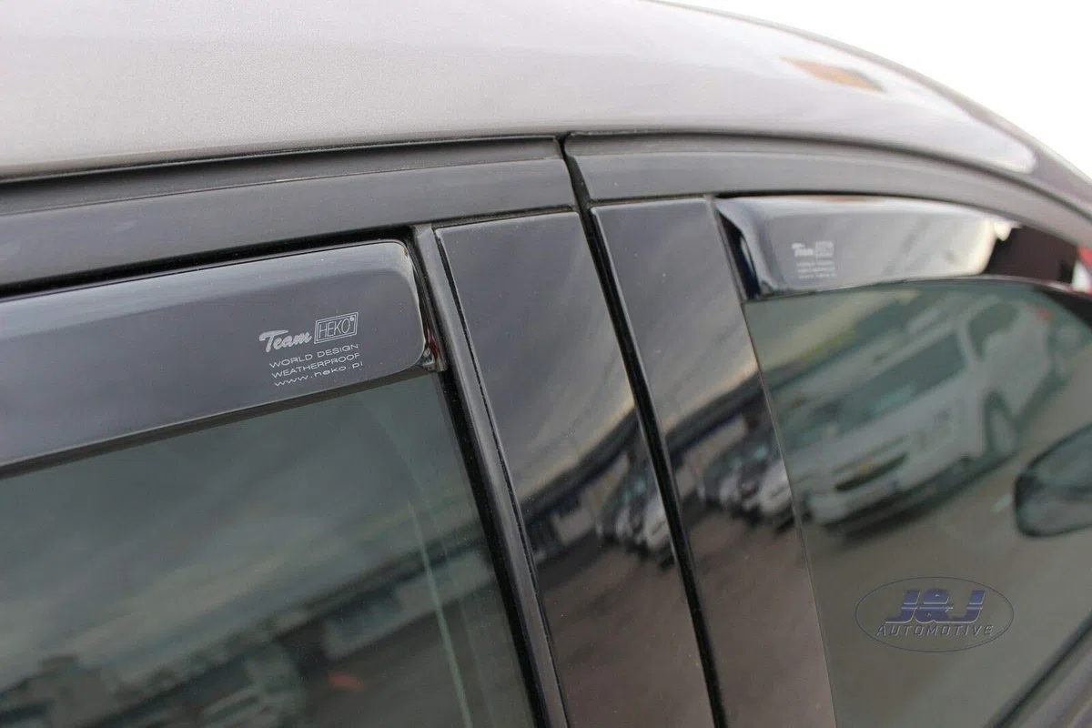 J&J AUTOMOTIVE Deflettori d'Aria per Ford Focus 3 Wagon 2010-2018, Set da 4 Pezzi, Nero Fumé Oscurato Heko