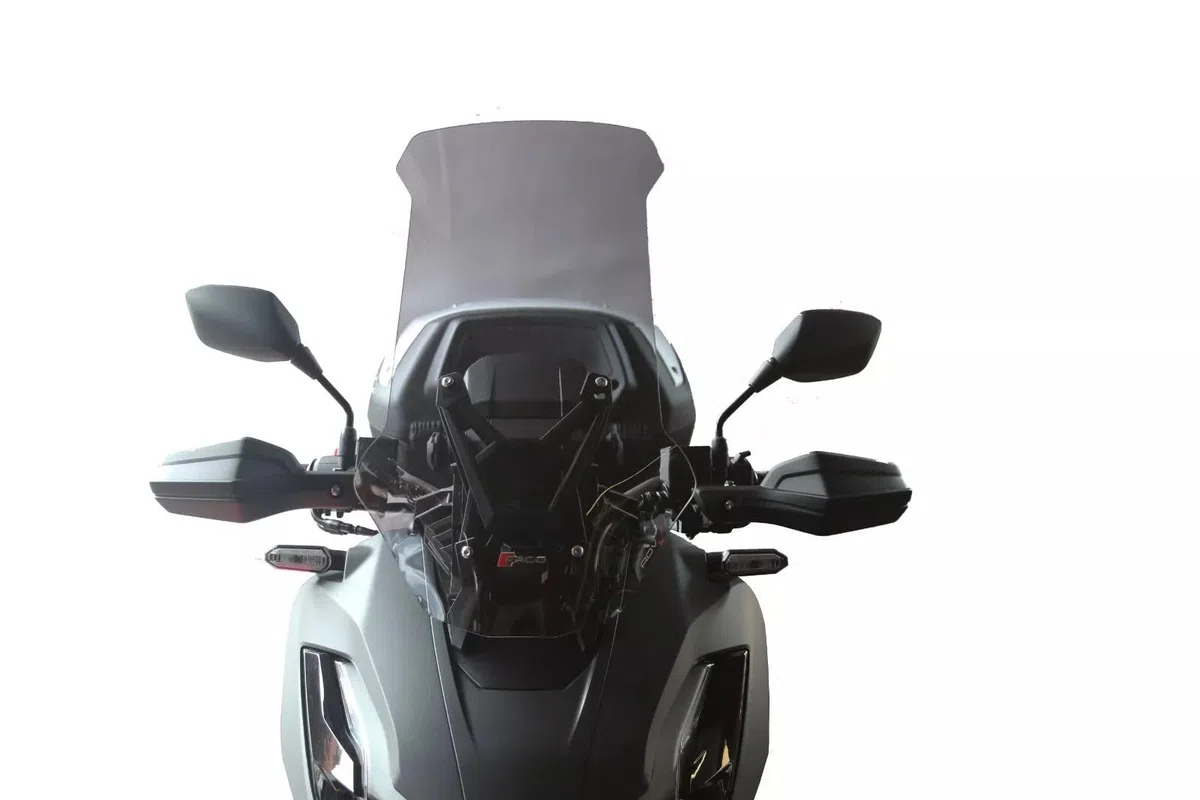 CUPOLINO COMPATIBILE CON HONDA ADV 350 (2022) FUME' CHIARO PIU' ALTO DI MM 16 DELL'ORIGINALE cod. 29201 misure H.640xL.350 SPESSORE 4MM. SI MONTA CON BULLONERIA ORIGINALE