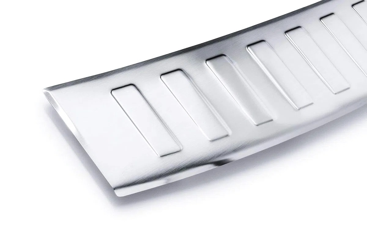 teileplus24 L523 Protezione Paraurti Acciaio Inox per Peugeot 508 SW 2010-2018 con Bordo