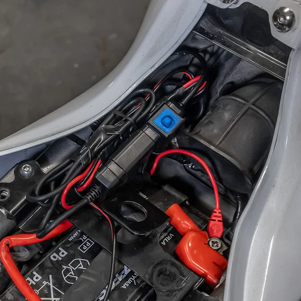 Quad Lock Adattatore Smart USB da 12V impermeabile per moto, barche e caravan