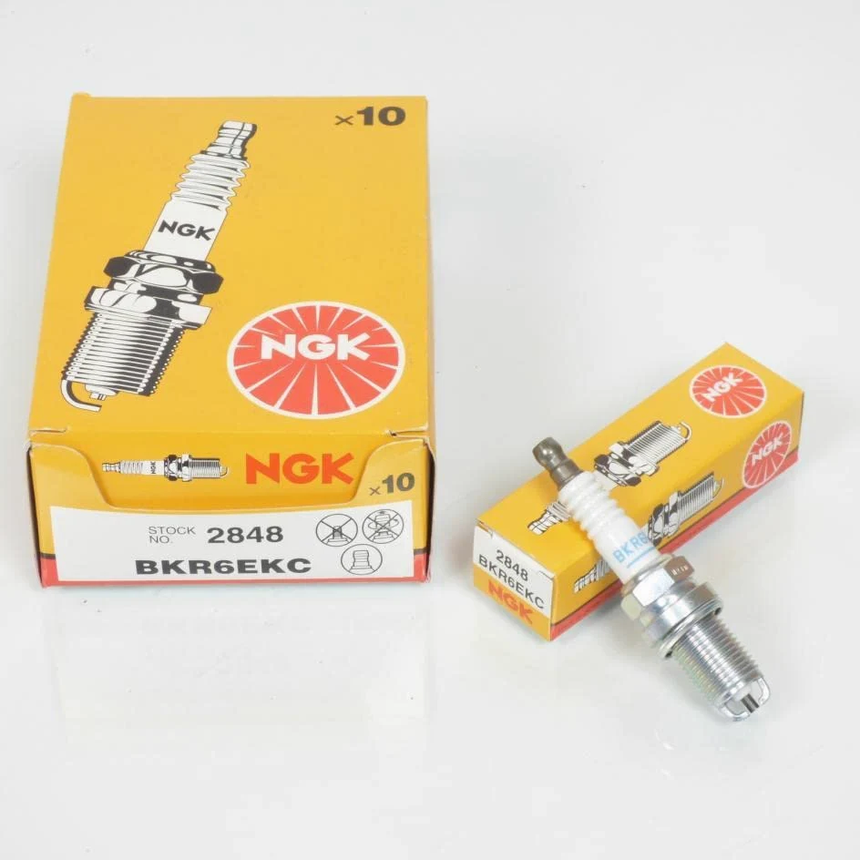 Candela Accensione NGK per Auto BKR6EKC Nuovo