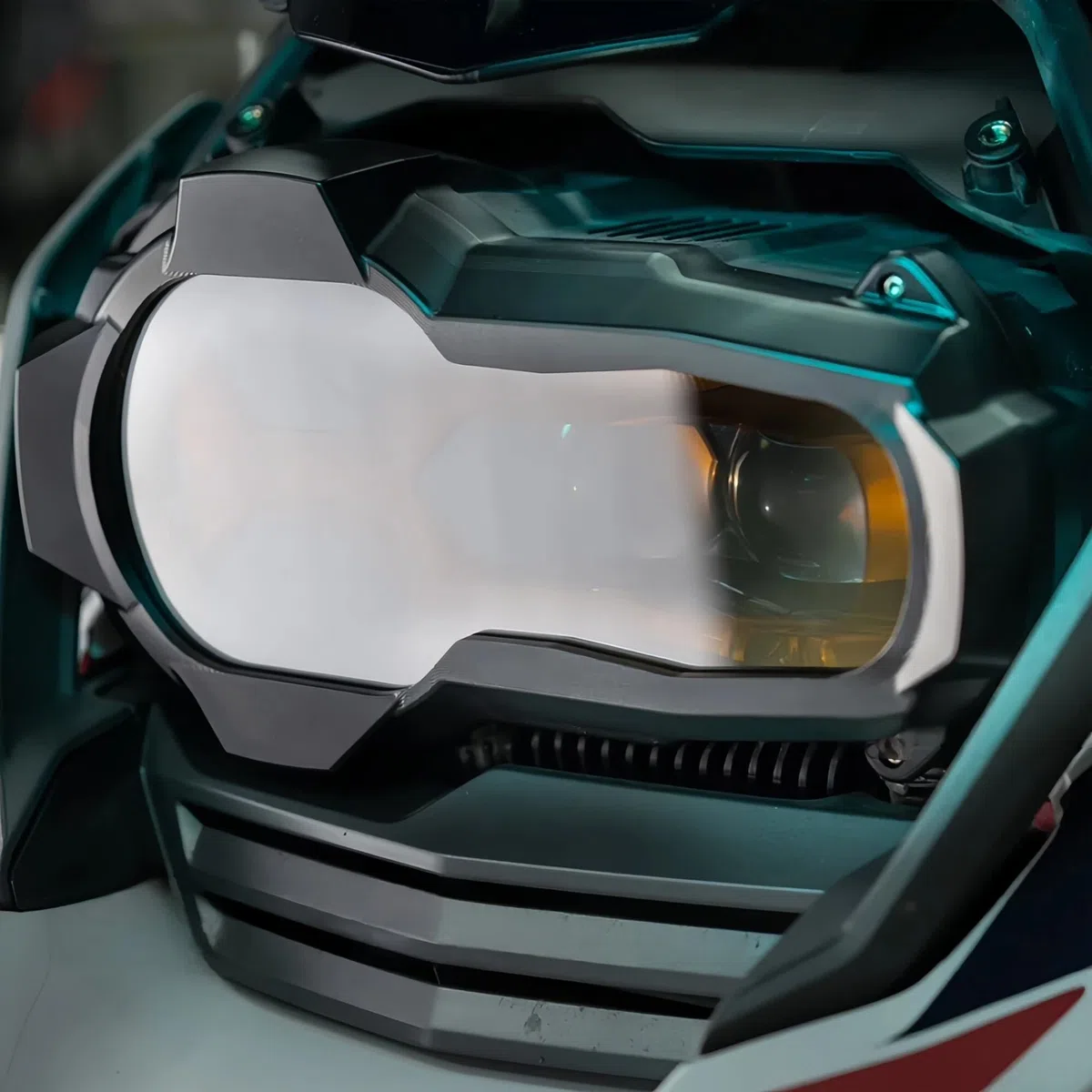 Adatto per BMW R1250GS Adventure/ R1250GS (2018-2024) Accessori per moto Protezione faro anteriore Copertura protettiva per faro anteriore per R1200GS LC Adventure (lenti riflettenti)