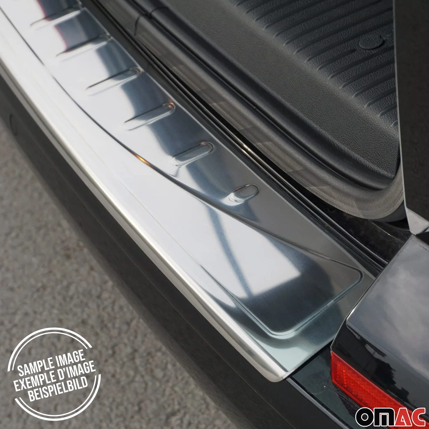 OMAC Protezione Soglia Baule Protezione Paraurti compatibile con VW T7 Multivan 2021-2026 Cromato Acciaio Inox Argento