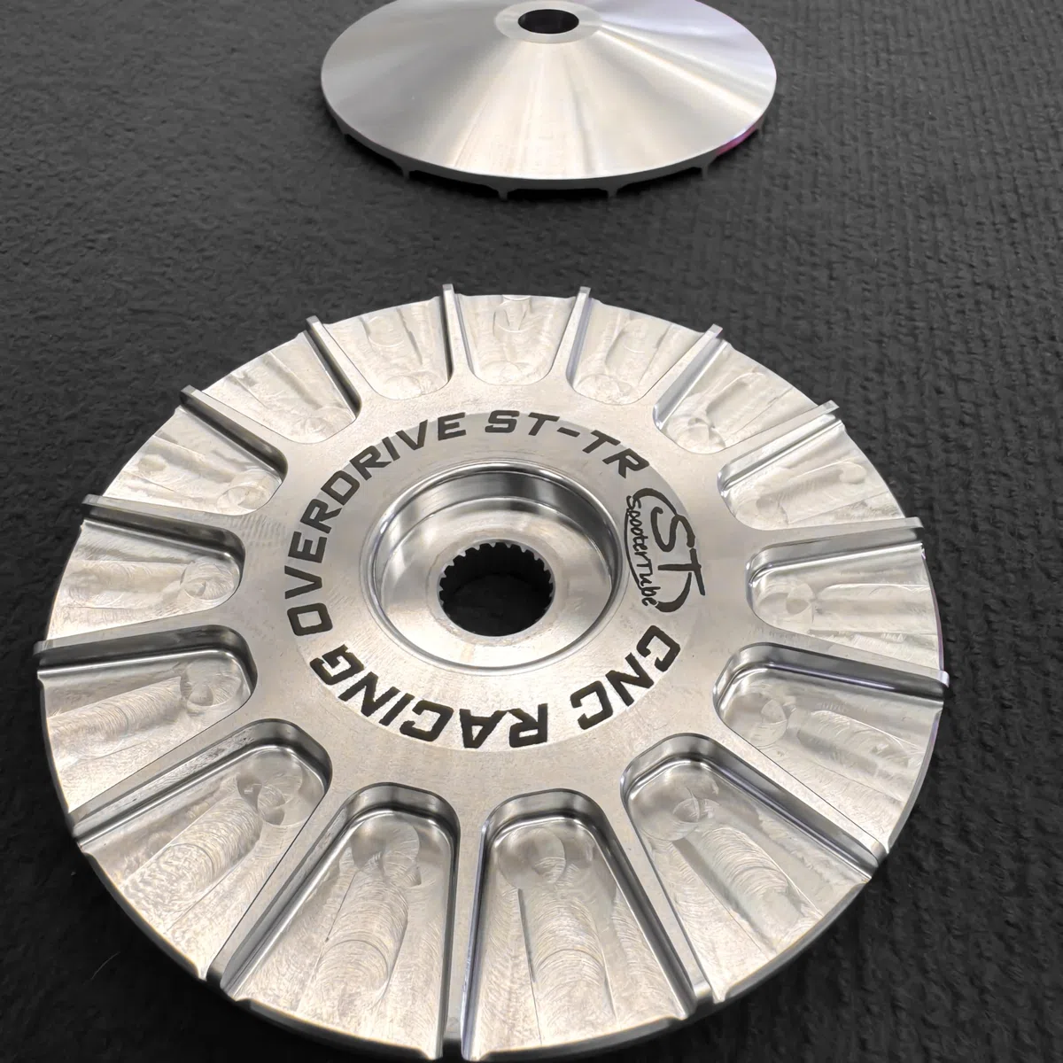 Puleggia Overdrive ST Racing per Piaggio 125 150 180 2T CNC Variatore