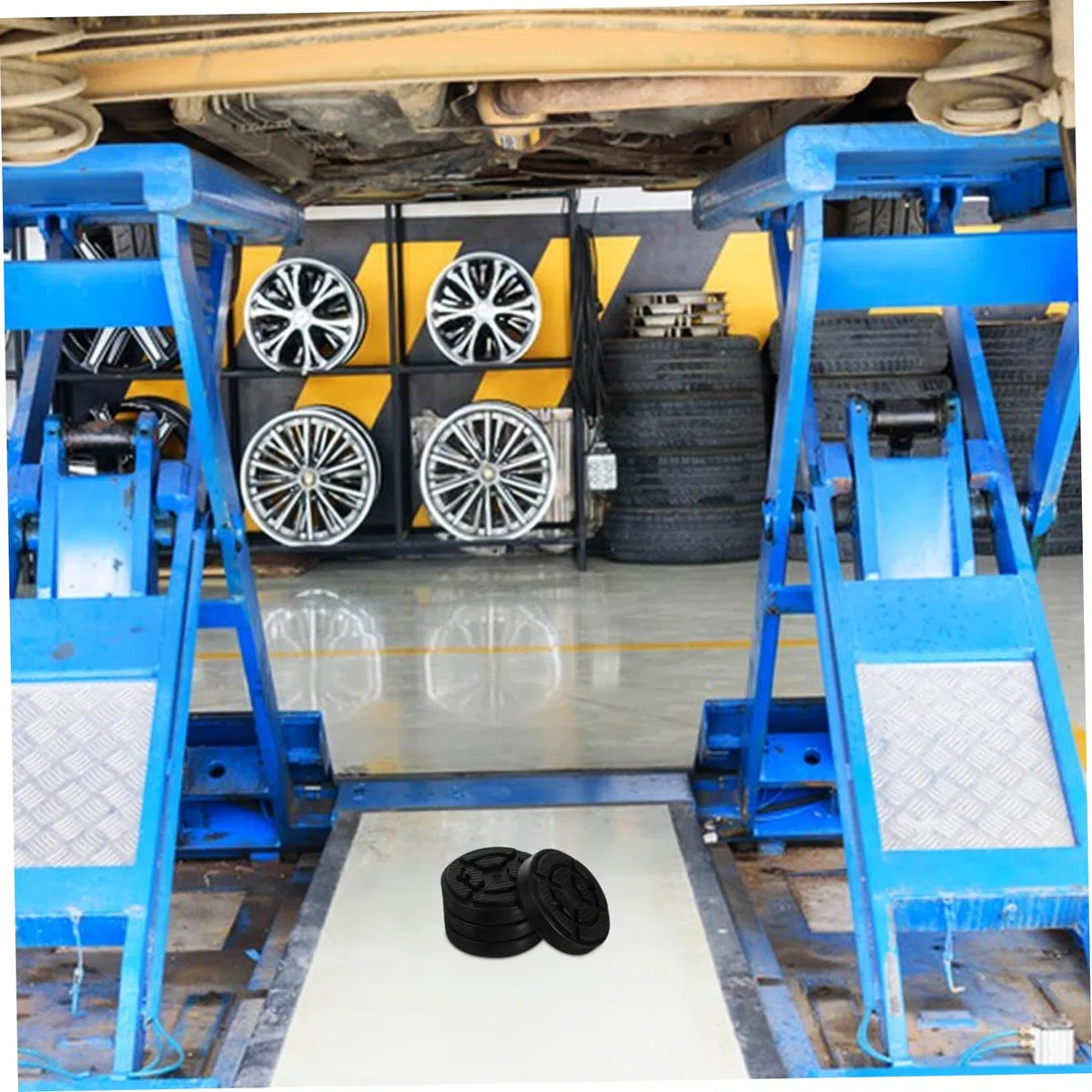 Tamponi in Gomma Diametro Interno 10,8 Cm 4 Pezzi Protezione Carrozzeria e Sollievo Pressione Distanza Fori 7 Cm per Ponte Sollevatore Auto a Due Colonne