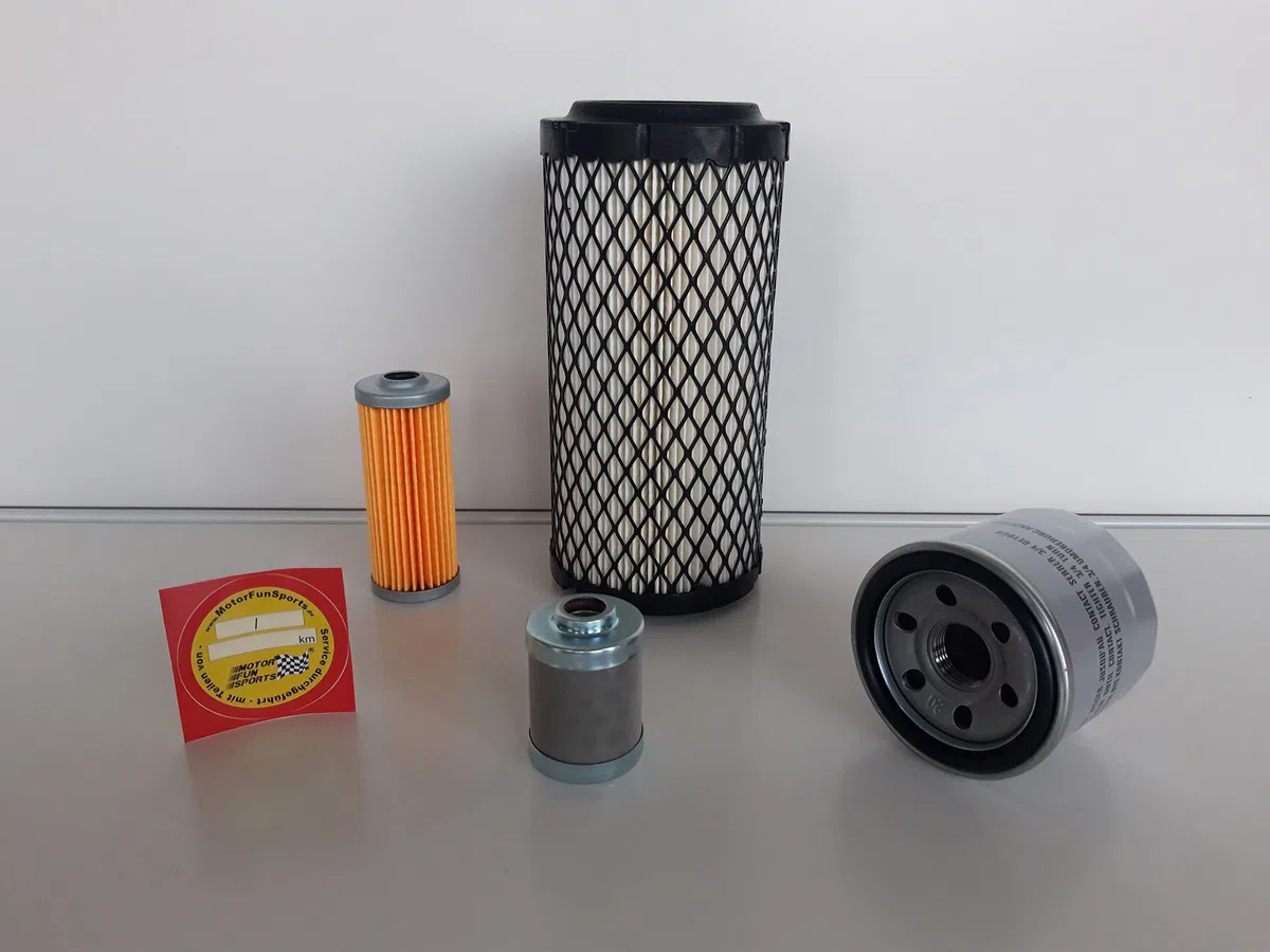 Set di filtri (piccolo) compatibili con Yanmar SV 17 con motore 3TNV70 filtro olio, filtro aria, filtro carburante